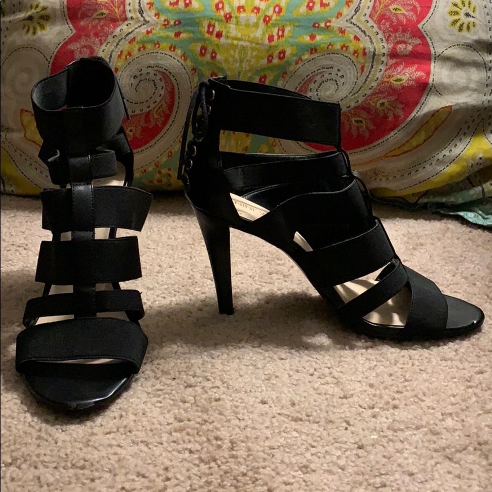 Strappie Black high heels